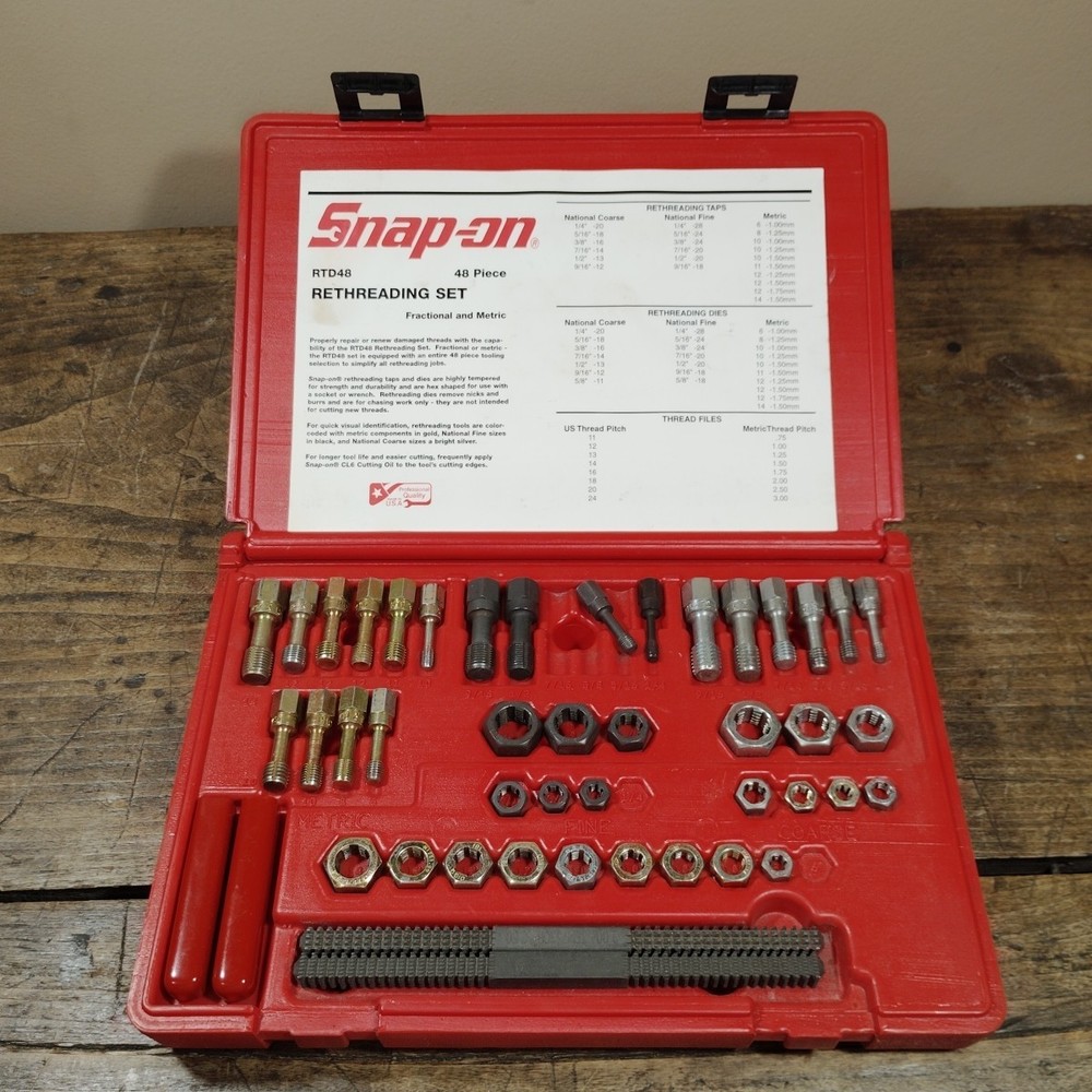 Snap On RTD48 Tap & Die Rethreading Set Threading Tool Red Hard Case Incomplete