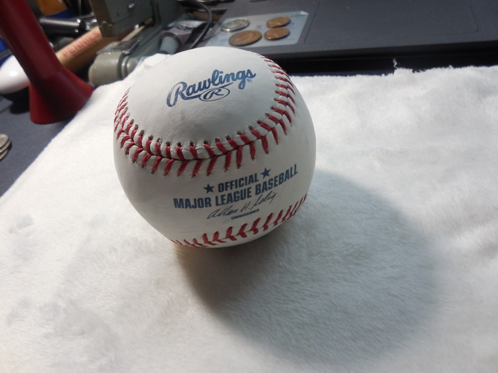 YASIEL PUIG AUTOGRAPHED BASEBALL LA DODGERS