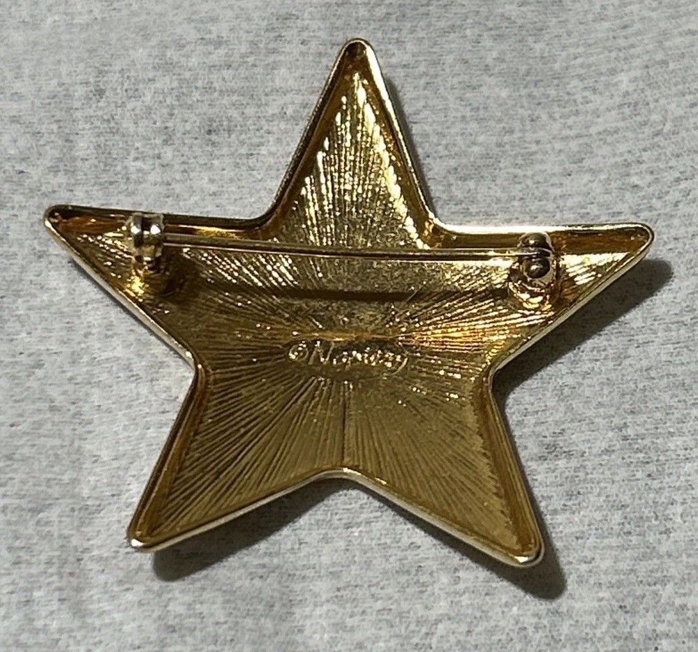 VINTAGE GOLD STAR SIGNED NAPIER PIN ⭐️