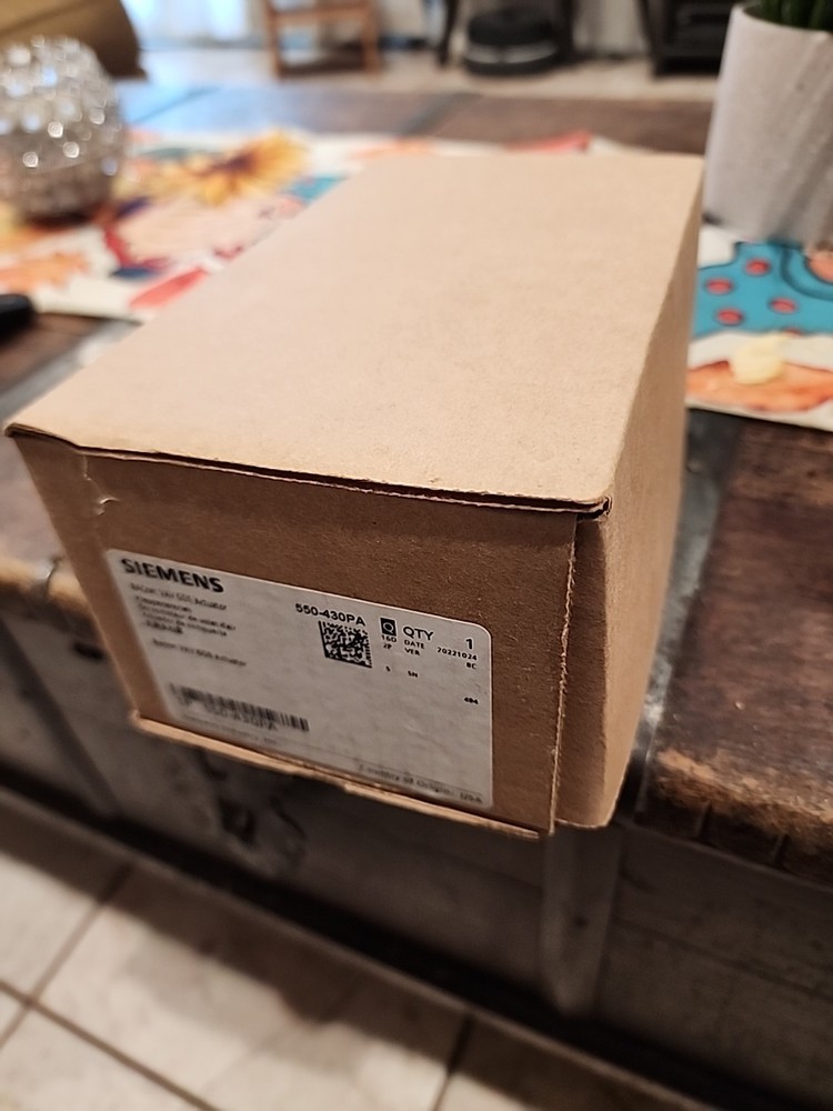 SIEMENS GENUINE PARTS " ONE " TERMINAL EQUIPMENT CONTROLLER PART # 550-430PA