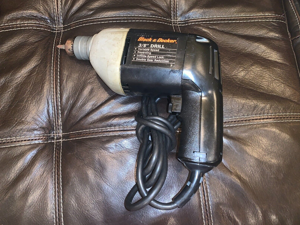 Black & Decker 3/8'' Drill Variable Speed Reversing Infinte Speed Lock