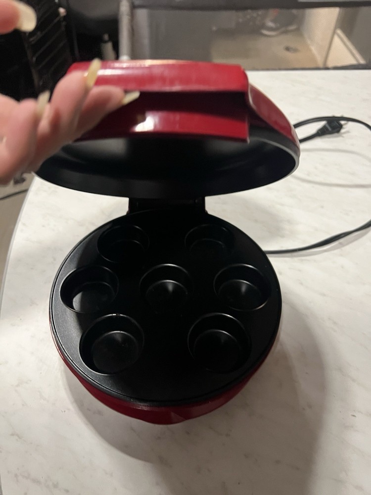 Red Electric Cupcake Muffin Maker 7-Compartment Non-Stick Indicator Light