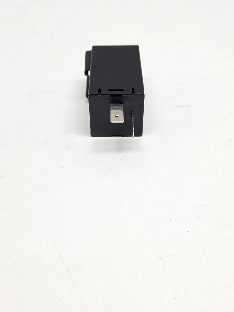 Mack 22136513 Combination Flasher Relay Solid State 12V 25A (Used)