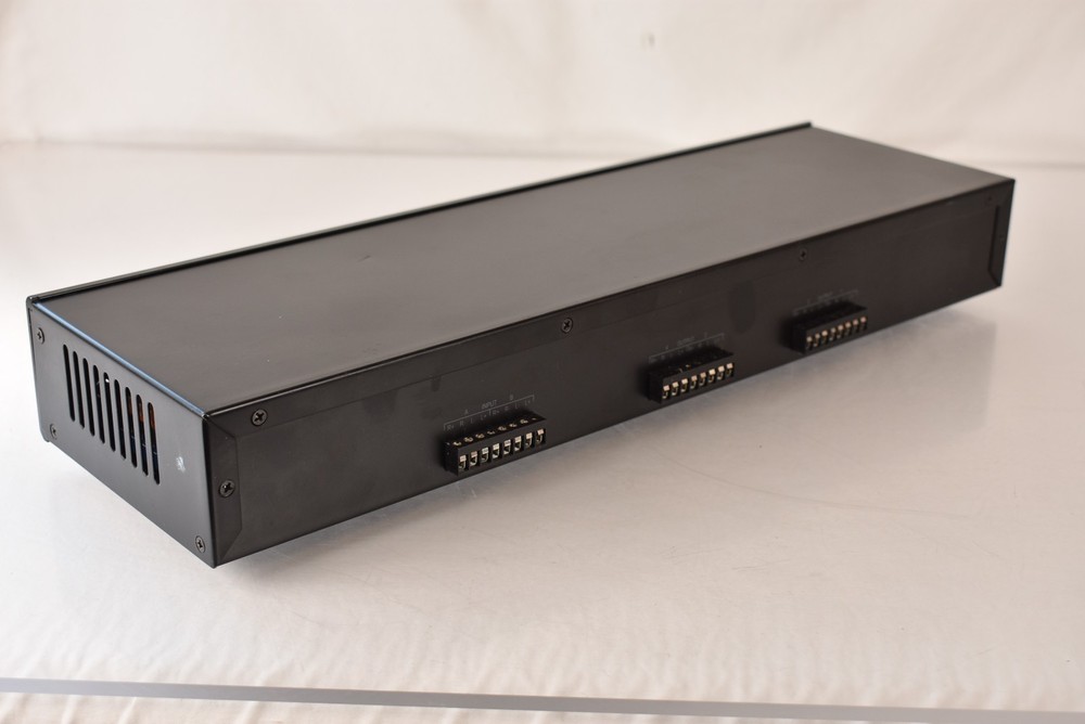 Monoprice Dual Source 4-Channel A/B Speaker Selector w/ Volume Control