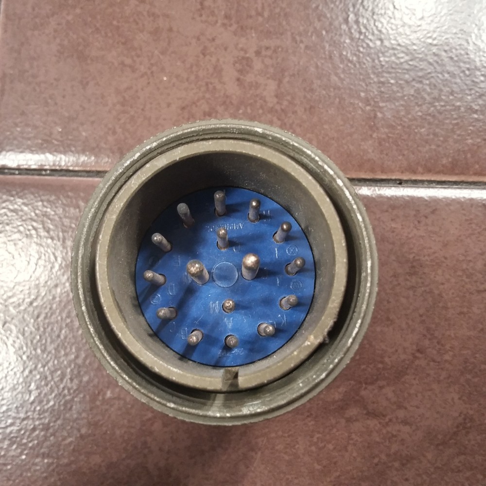 Amphenol  MS3106A24-7P Connector