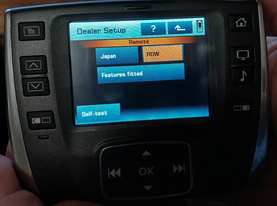 2012 RANGE ROVER (L322) REAR ENTERTAINMENT DVD LCD SCREEN REMOTE CONTROL
