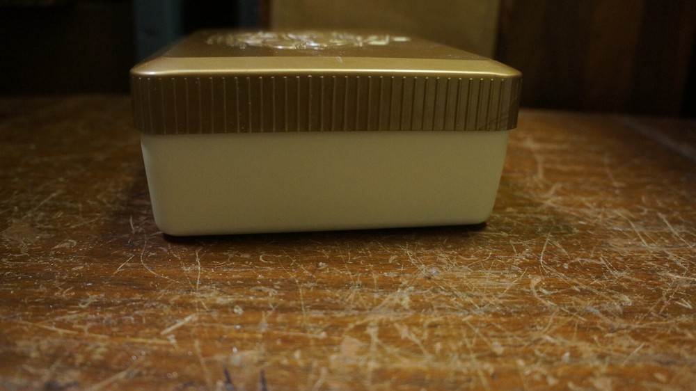 5.5 X 8 X 2.5 EDUSCHO KAFFEE PLASTIC BOX EMPTY