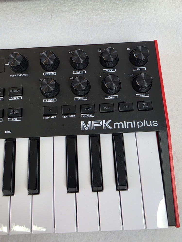 🟥🟥 Akai MPK Mini Plus 37-Key USB Midi Keyboard Controller Plus LLTGEM Case