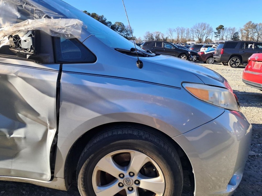 Engine ECM Electronic Control Module 3.5L 2GRFE Engine Fits 13-14 SIENNA 4901010