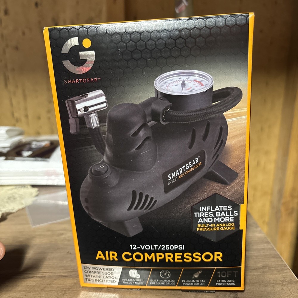 Smart Gear 12-Volt 250PSI Air Compressor, Small & Mighty