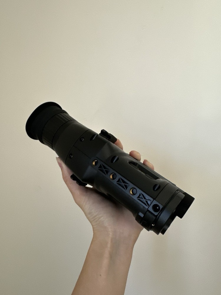 Night Vision hunting scope with zoom function