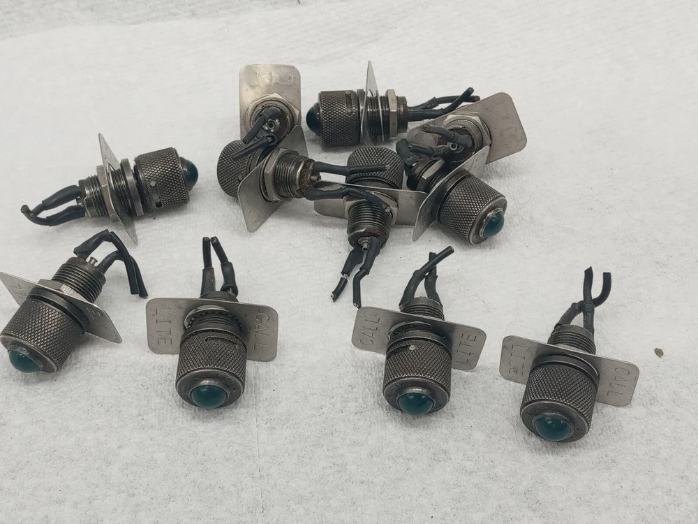 1 Green pilot light aviation 28VOLT DIM - BRIGHT