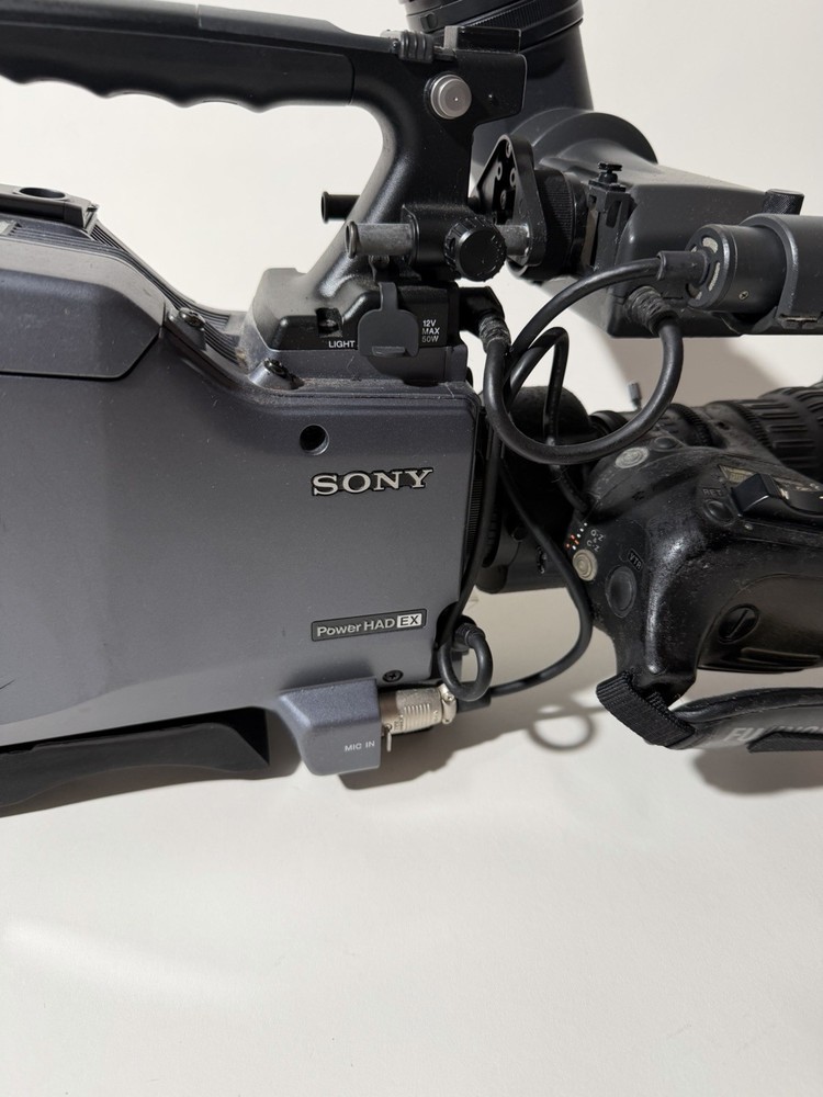 Sony PDW-510 professional Disk Camera With Lens
