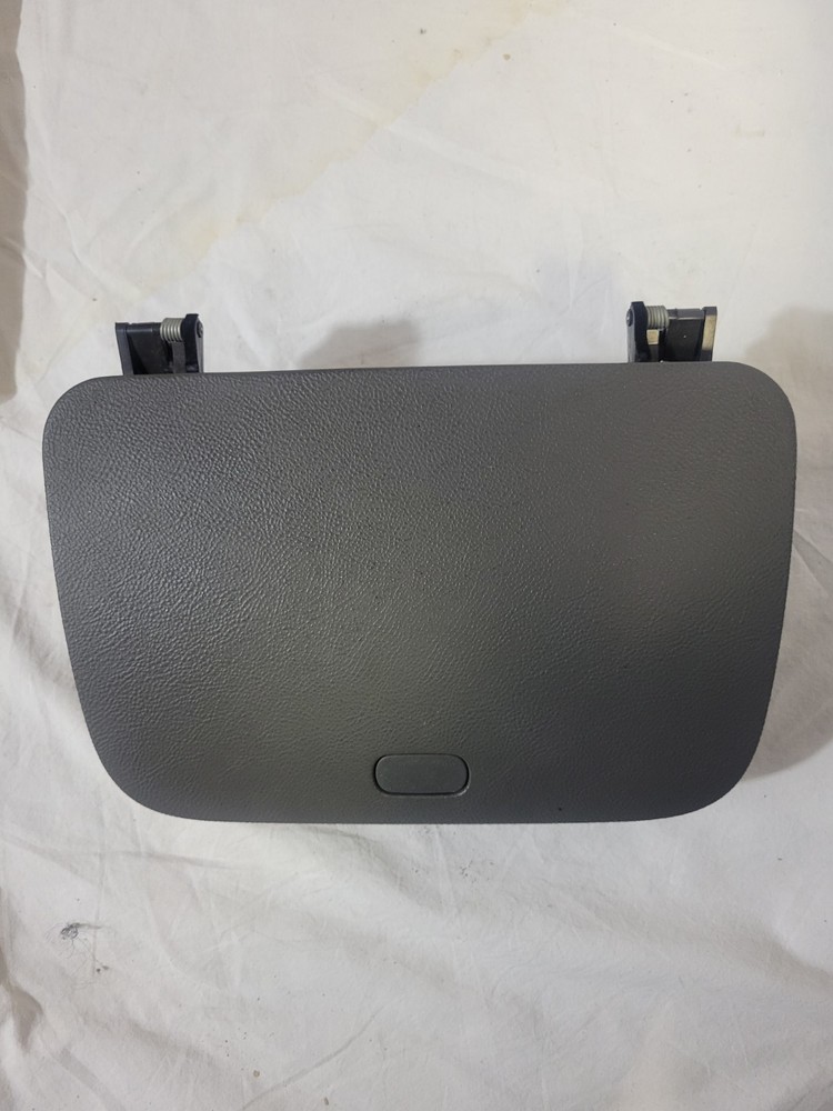 2006-2011 Chevrolet HHR Front Upper Dash Center Storage Compartment