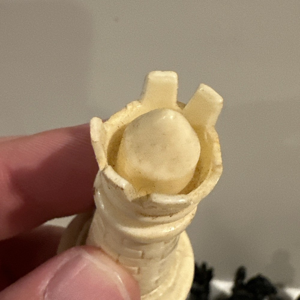 Vintage Roxy Chess Set