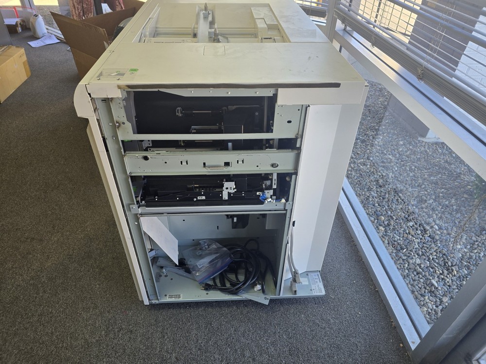 Xerox High Capacity Freeder