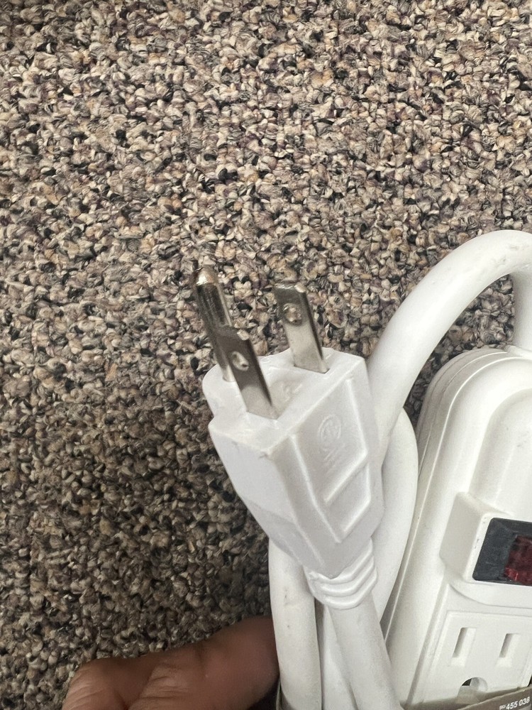 YLPT-2-1 (6 OUTLET) SURGE PROTECTOR