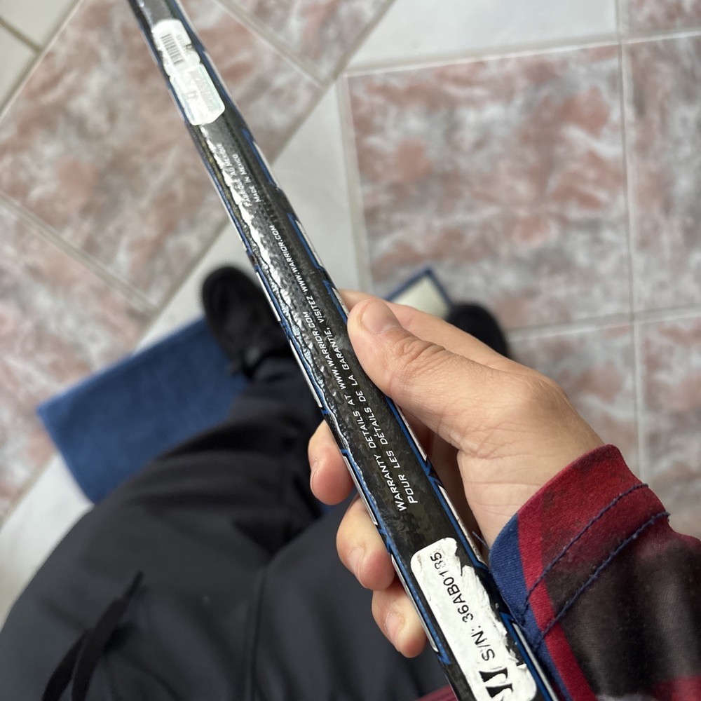Warrior DT2 senior Hockey Stick (lefty )