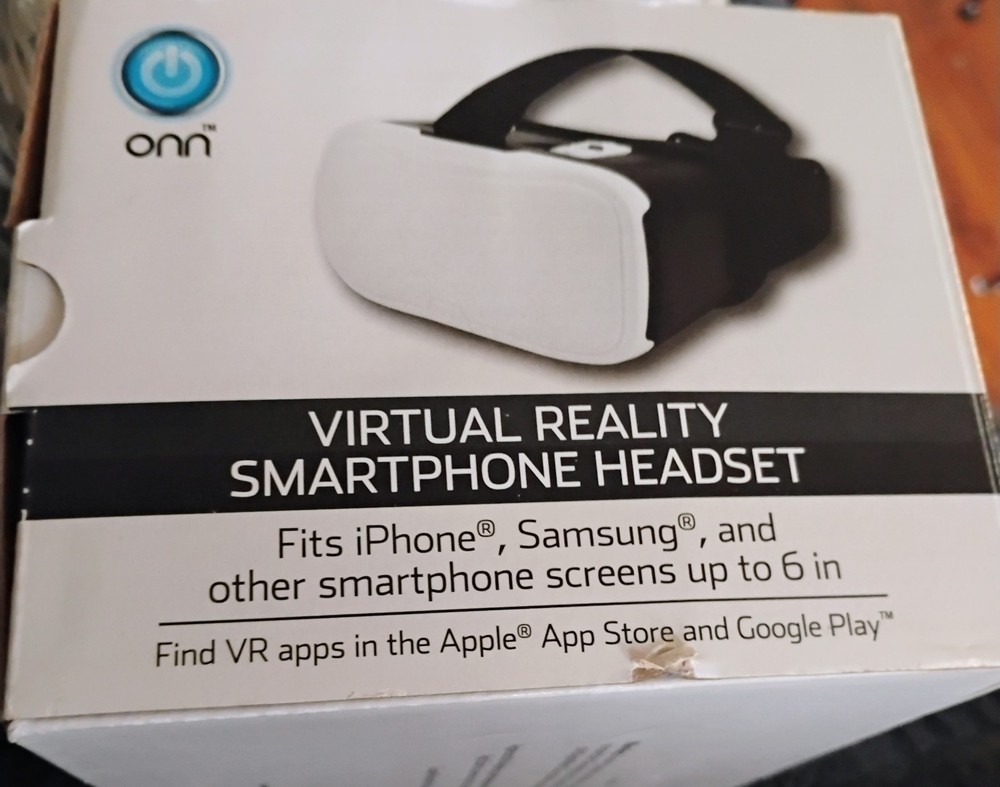 Virtual Reality Smartphone Headset