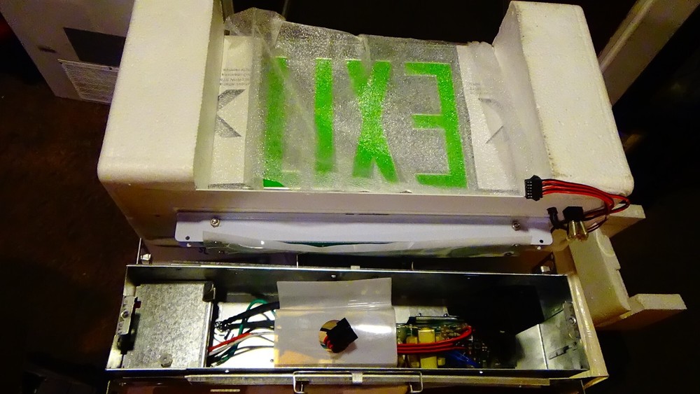 UR-EDGR2GCW-EM (X/Y) RECESSED EDGE-LIT LED EXIT SIGN