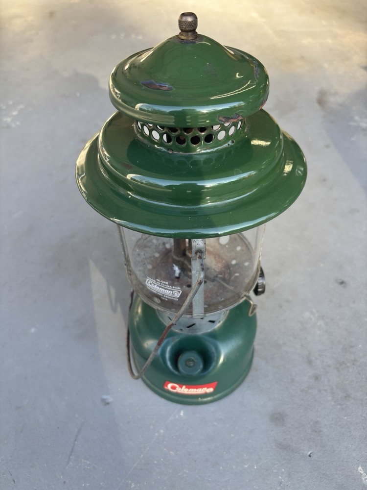 Vintage Coleman Lantern 1962