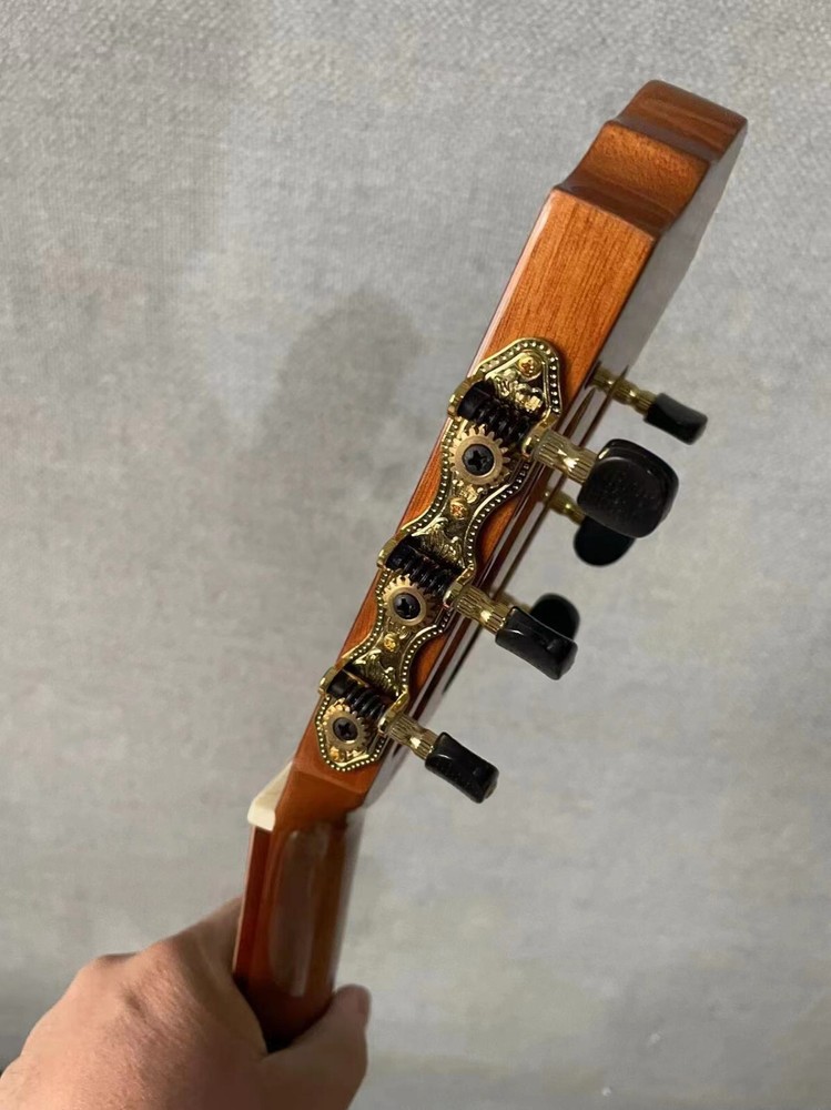 Vintage Classical Acoustic Guitar 39" A+Solid Red Cedar Top/Mahogany Back & Side