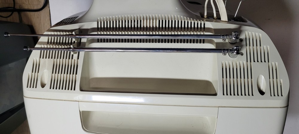 Sears Solid State Television Model 564.40220700 March 1978