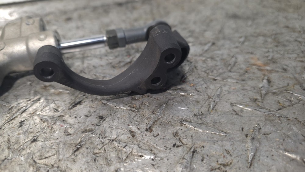 2004-2006 Yamaha R1 OEM STEERING STABILIZER W/ BRACKET