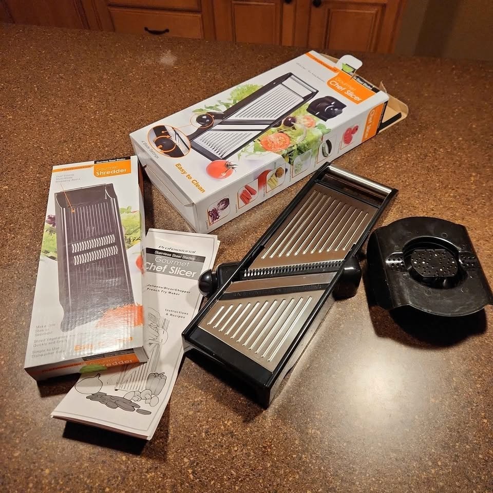 Kitchen Gourmet Chef slicer and shredder