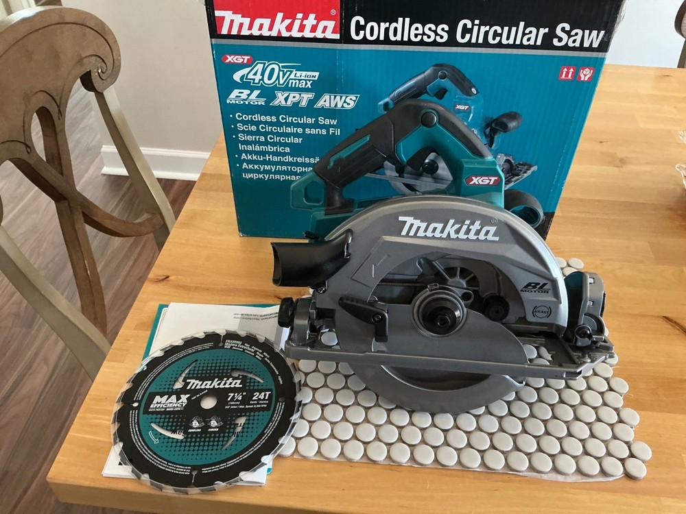 MAKITA GHS02 Circular Saw 40Volt Bare Tool.
