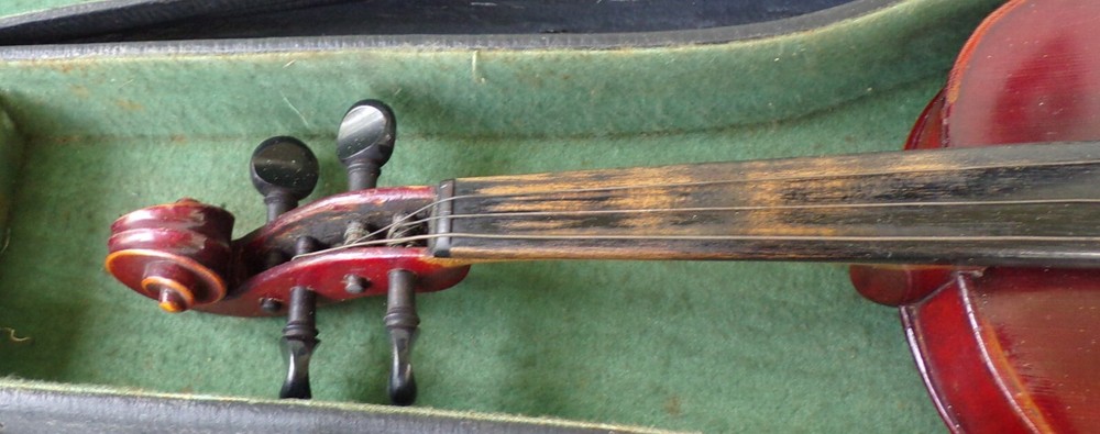 OLD VINTAGE VIOLIN W CASE SAXONY