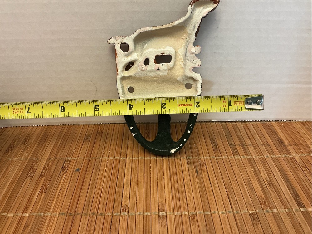 Pointer Cast Iron Wall Hook with mounting hardware Vintage Look For Dog Leash