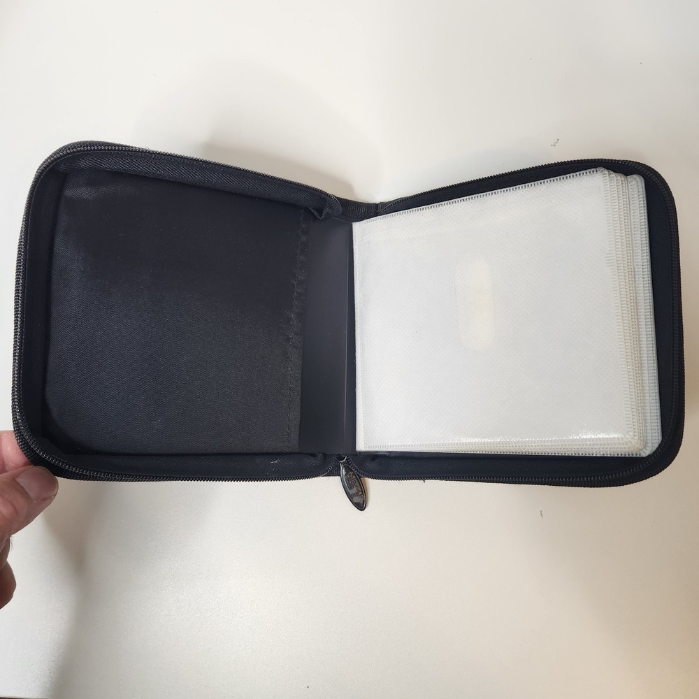 Media Source 24 CD/DVD/Blu-ray Disc Storage Wallet Case**Pre-Owned**