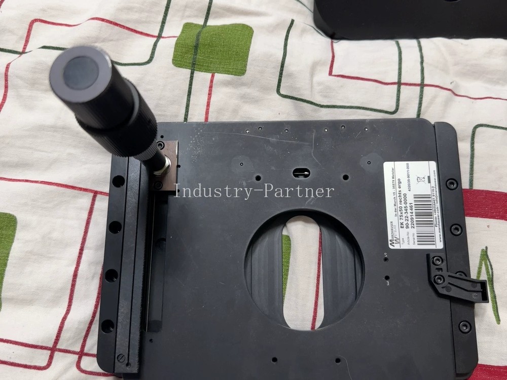 Carl Zeiss 432035-9011-000 Microscope Stage.