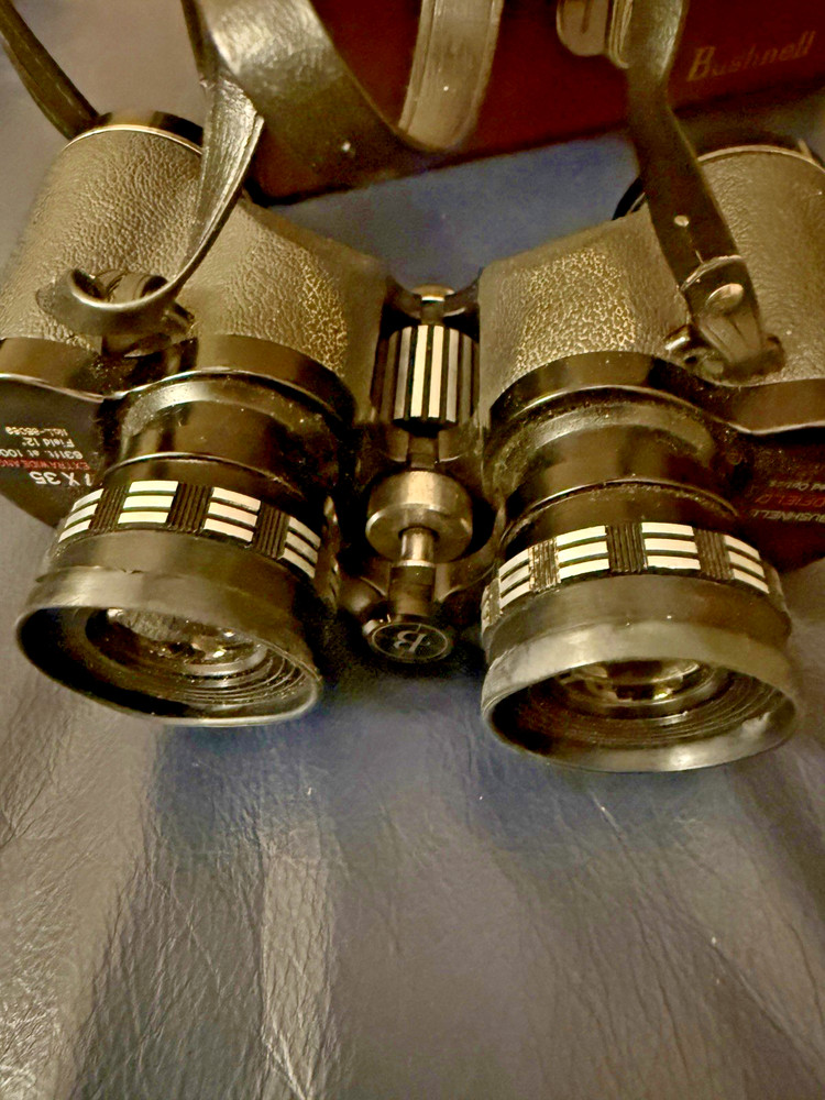 Bushnell Broadfield 7x35 Extra Wide 12" Binoculars