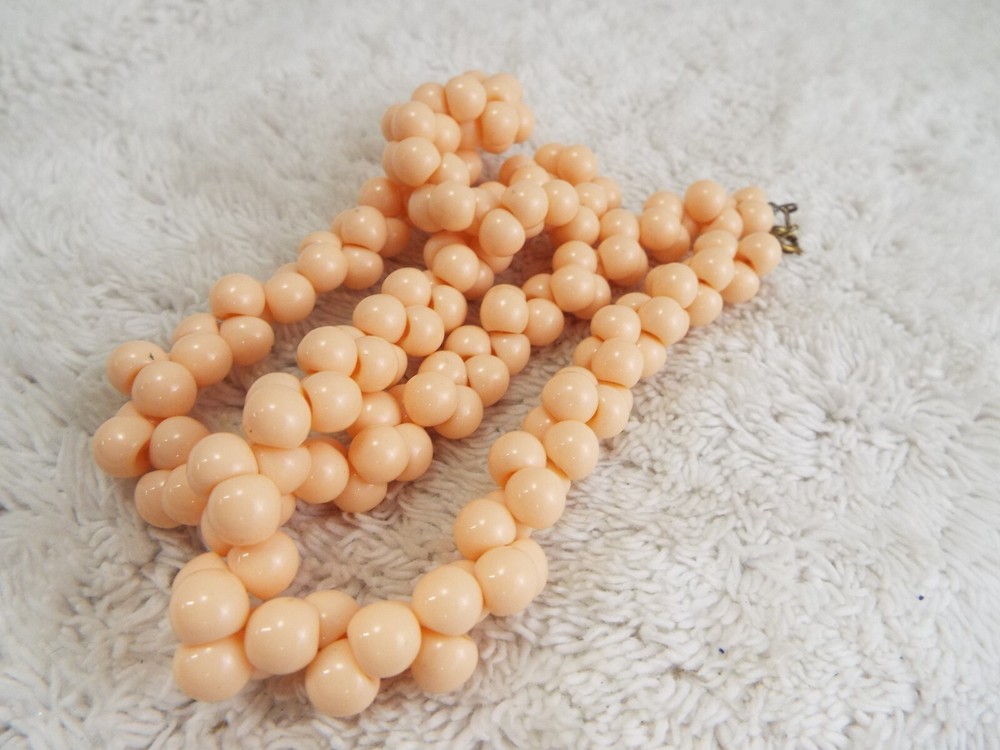 Peach Bead Necklace (G22)