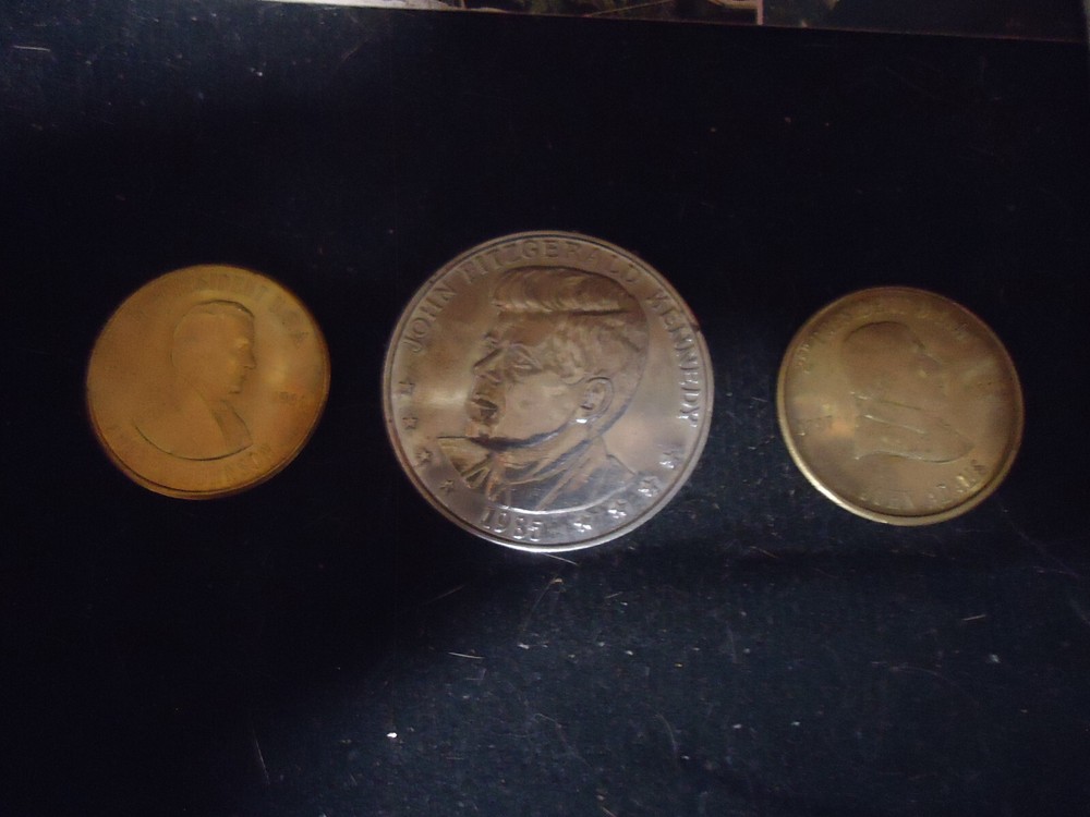 JUNK DRAWER -COINS, SETS, TOKENS, FIRST DAY COVER & ASSORTED STUFF ( BB-3 )
