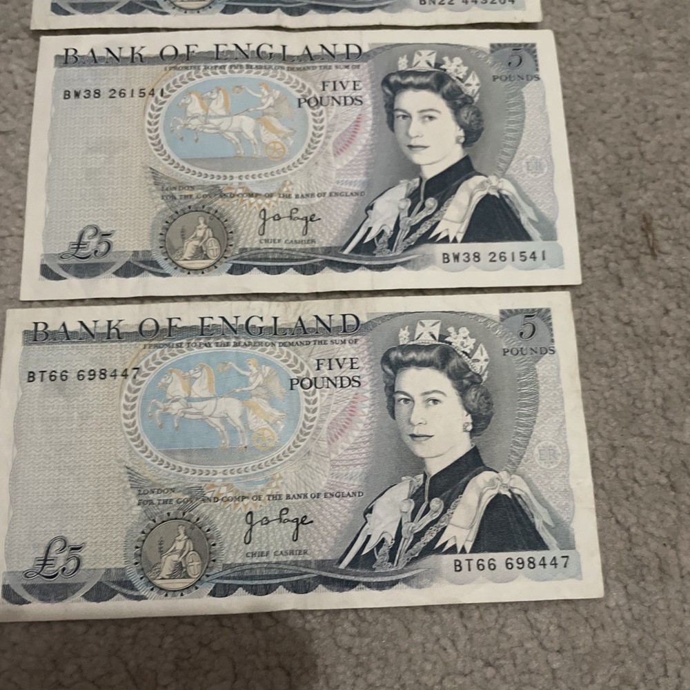 Five Pounds Notes X 3 £5 Circulated Good clean CONDITION.