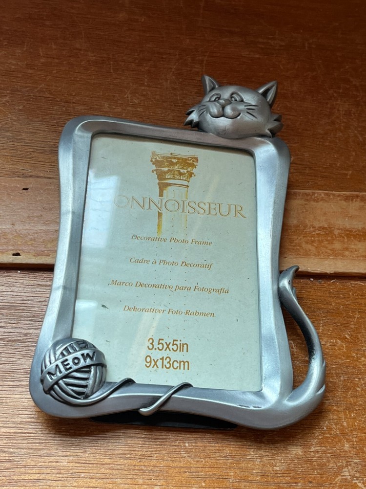 Connoisseur Silver Colored Kitty Cat Rectangle Shaped Picture Frame – 6.5 x 4.5