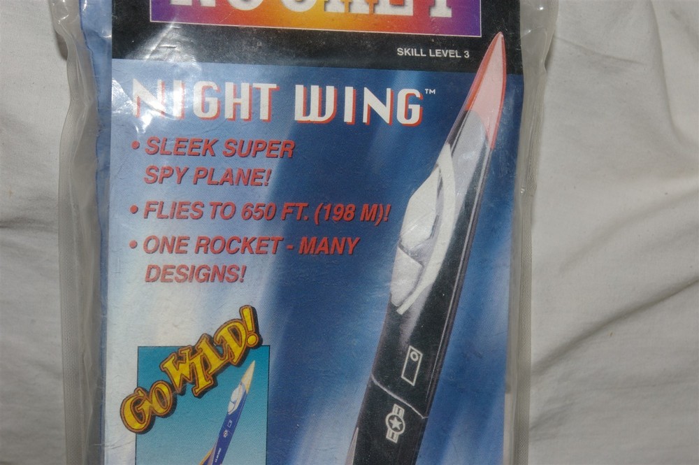 Estes Night Wing Flying Model Rocket Kit 2177 NEW