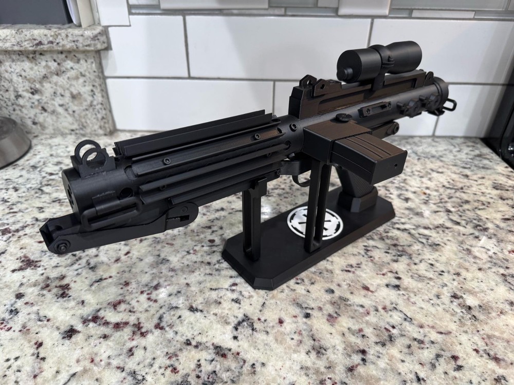 Star Wars ROTJ E-11 Blaster Prop Replica Black Version Stand Included Cosplay