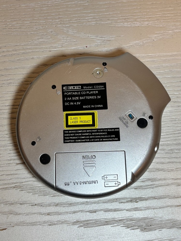Curtis CD081 40 Sec Anti Shock Portable CD Player compact disc player Untested