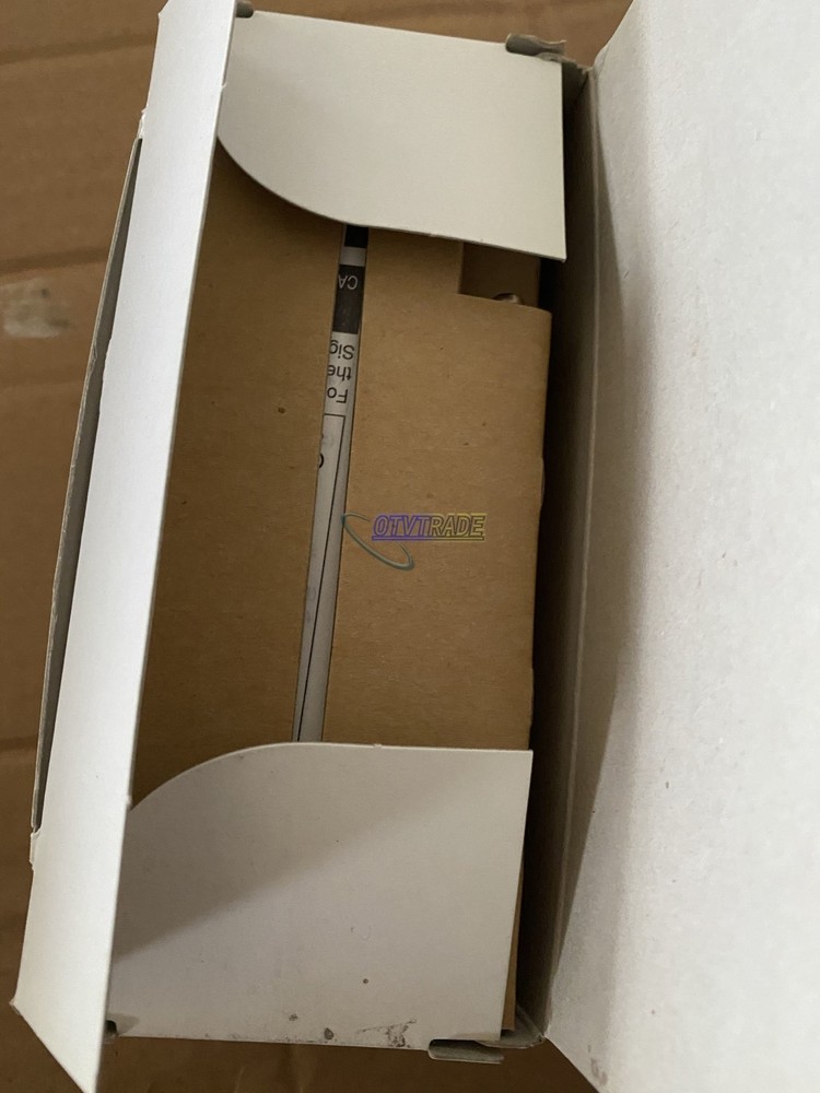NEW ONE Omron E5CN-R2MP-500 Temperature Controller In Box