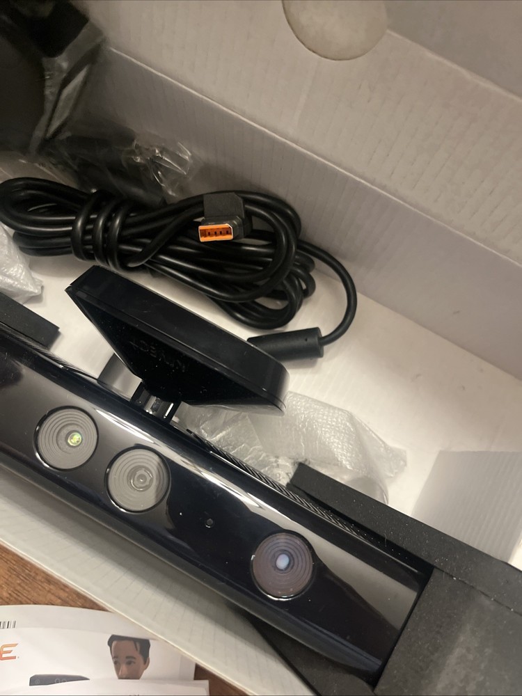 Official Microsoft Xbox 360 Kinect Sensor Bar In Box