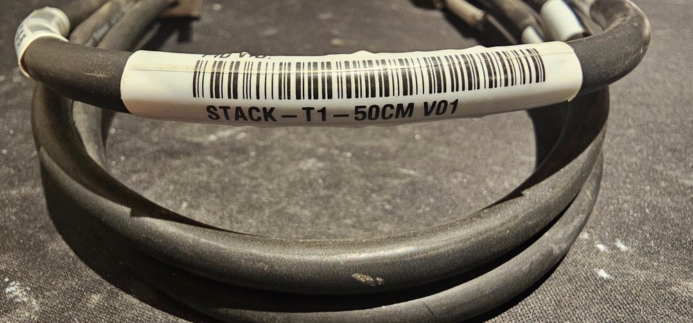 GENUINE Cisco 800-40403-01 STACK-T1-50CM V01 Stackwise 480 Stacking Cable