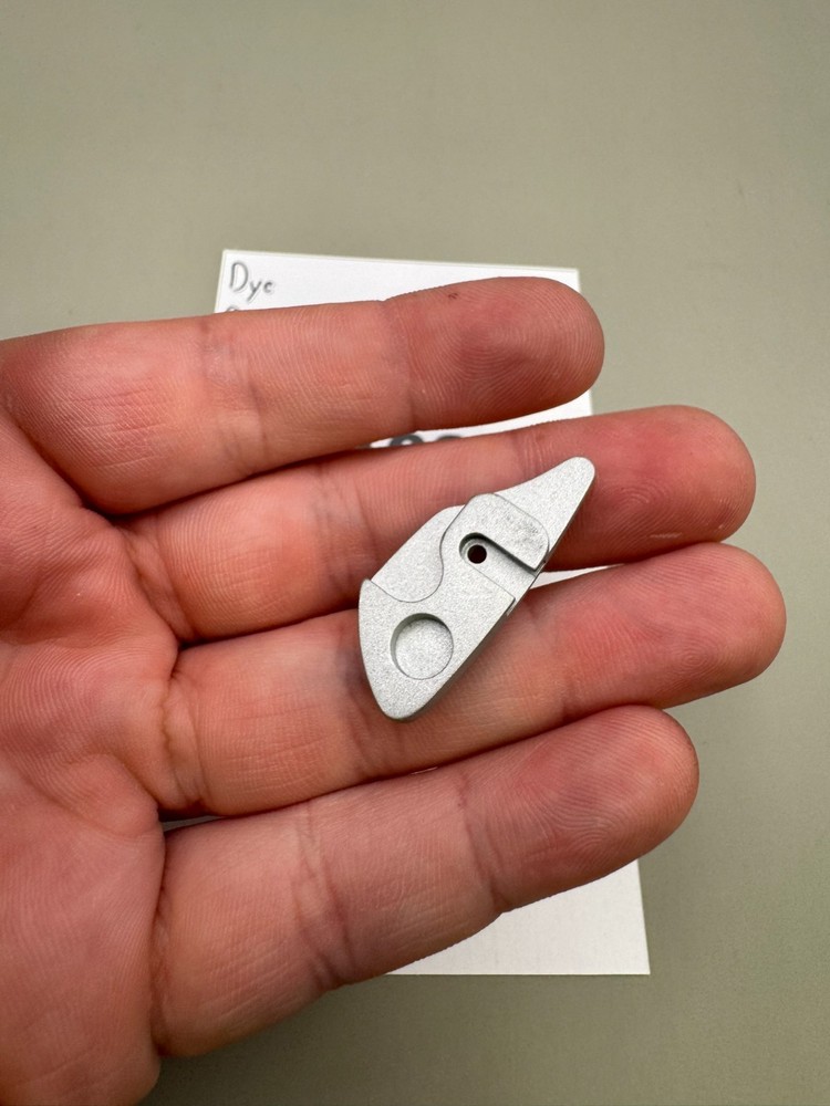 Dye DM7 Eye Covers-Satin Silver