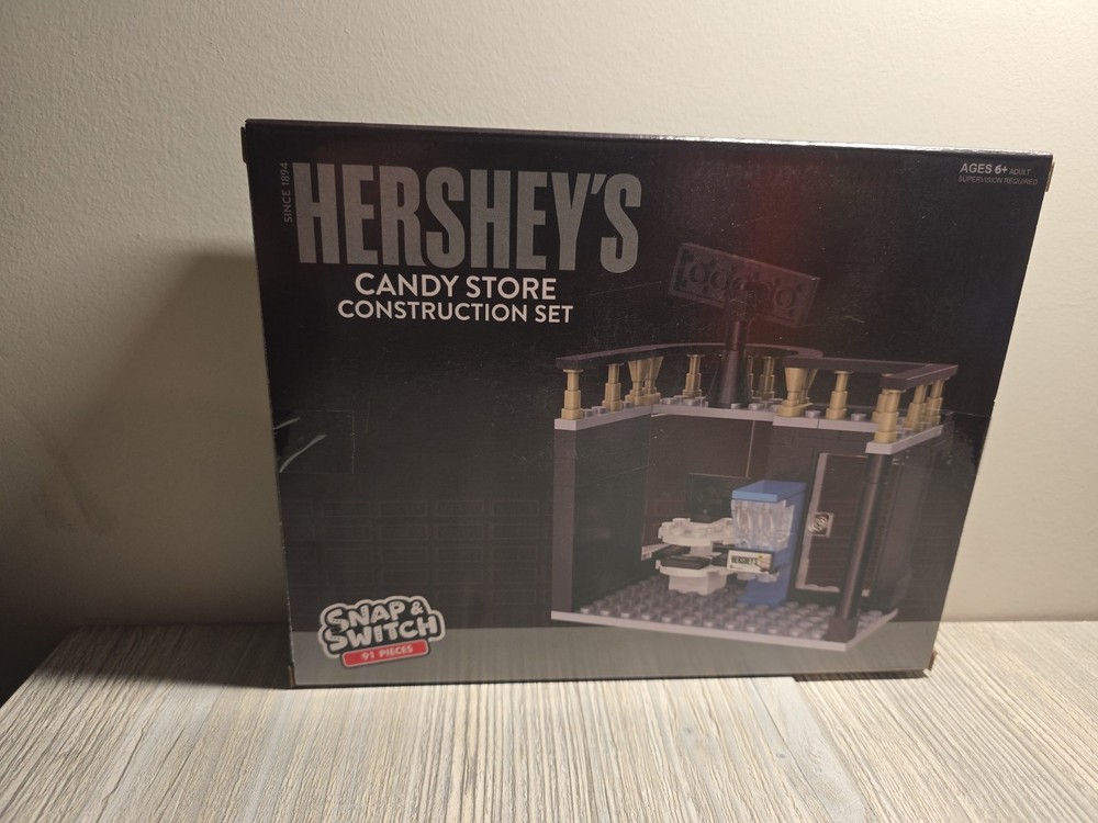 Hershey’s & Reese’s Candy Store Construction Set Lot - Snap & Switch NEW