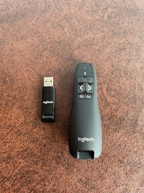 Logitech R400 Laser Pointer and Presentation Remote - Black