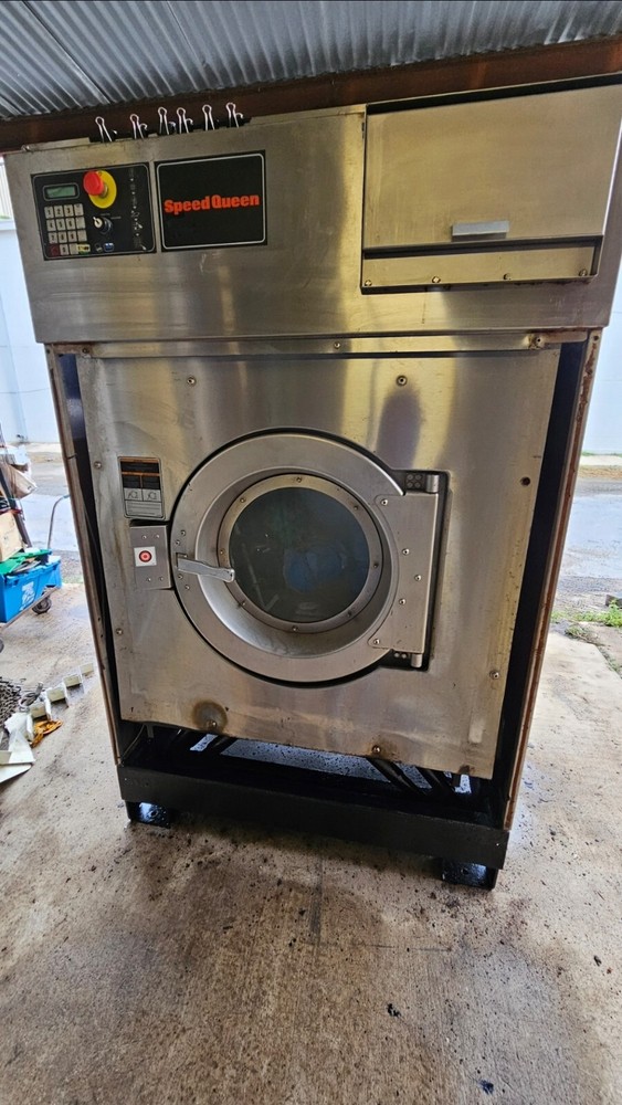 Commercial Washer Speed Queen  100 Lbs