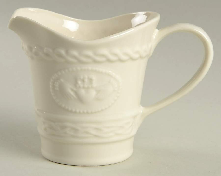 Belleek Pottery  Claddagh Collection Creamer 11231413